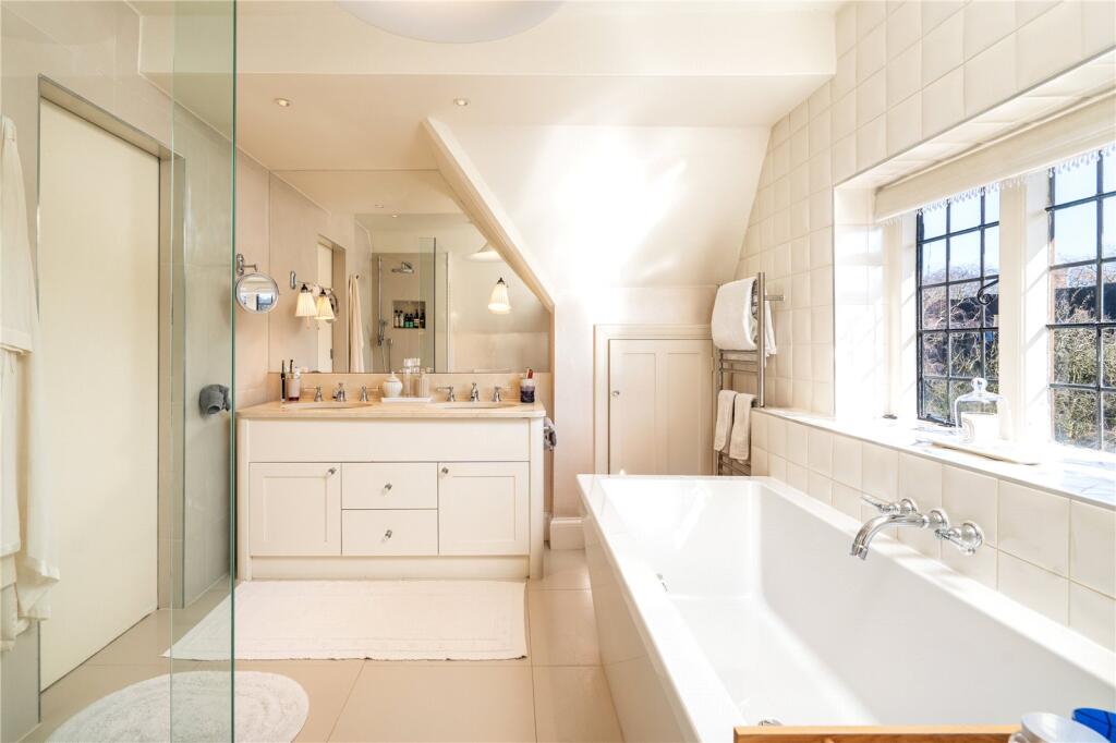 6 bedroom semi-detached house for sale in Heath Close, Hampstead Garden Suburb, London, NW11